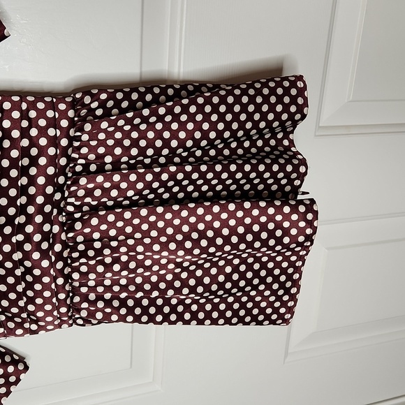 Bcbgmaxazria Satin Maroon/Brown & Ivory Polka Dot Peep Hole Blouse Size S - Picture 3 of 9